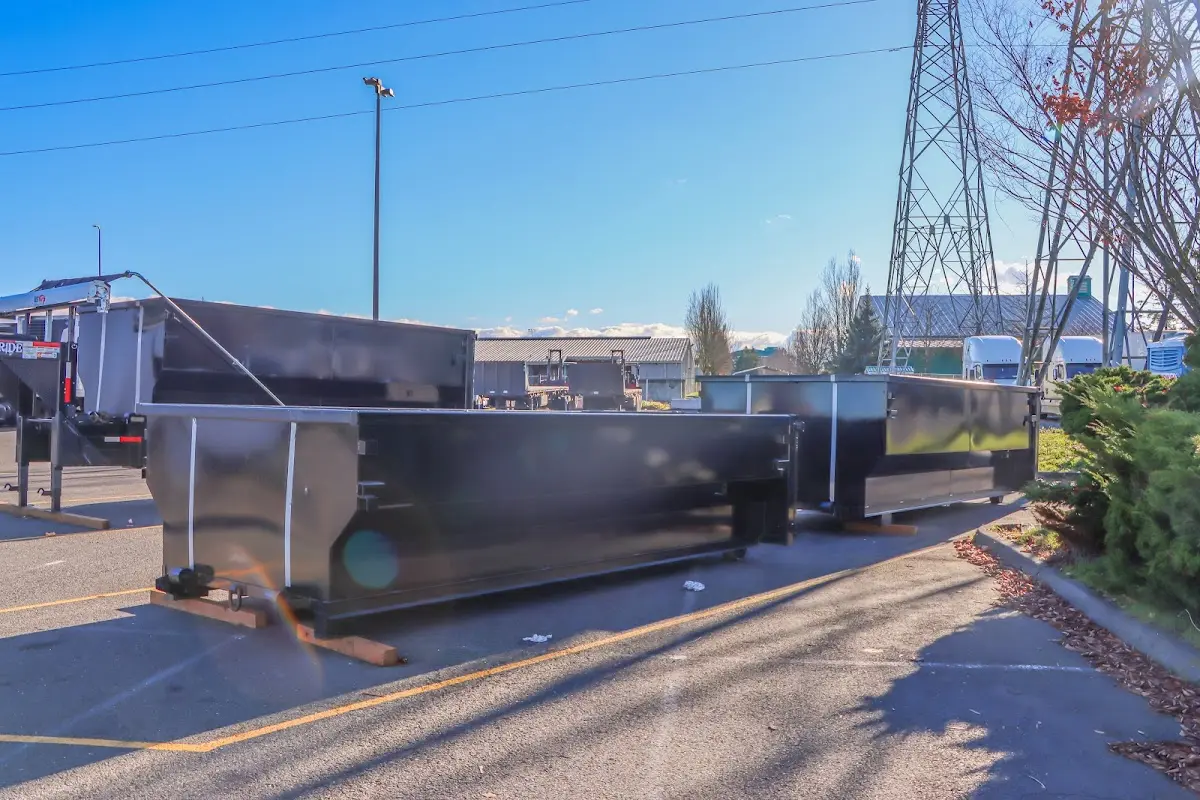 Professional dumpster rental and junk removal service in Clarkston Heights-Vineland